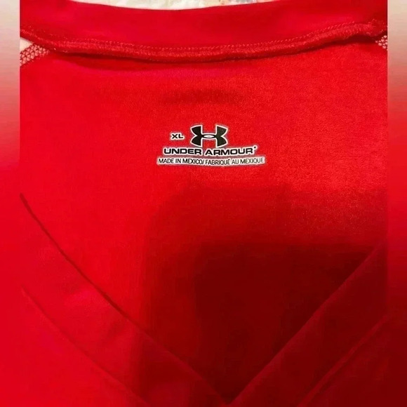 Under Armour Boys Tank Top Size XL. Measurements in pictures. EUC - Picture 3 of 8